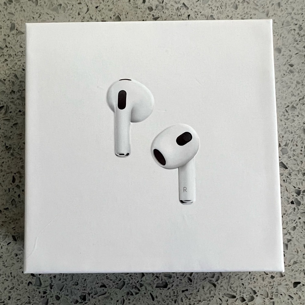 Apple AirPods 3rd Generation - Like New